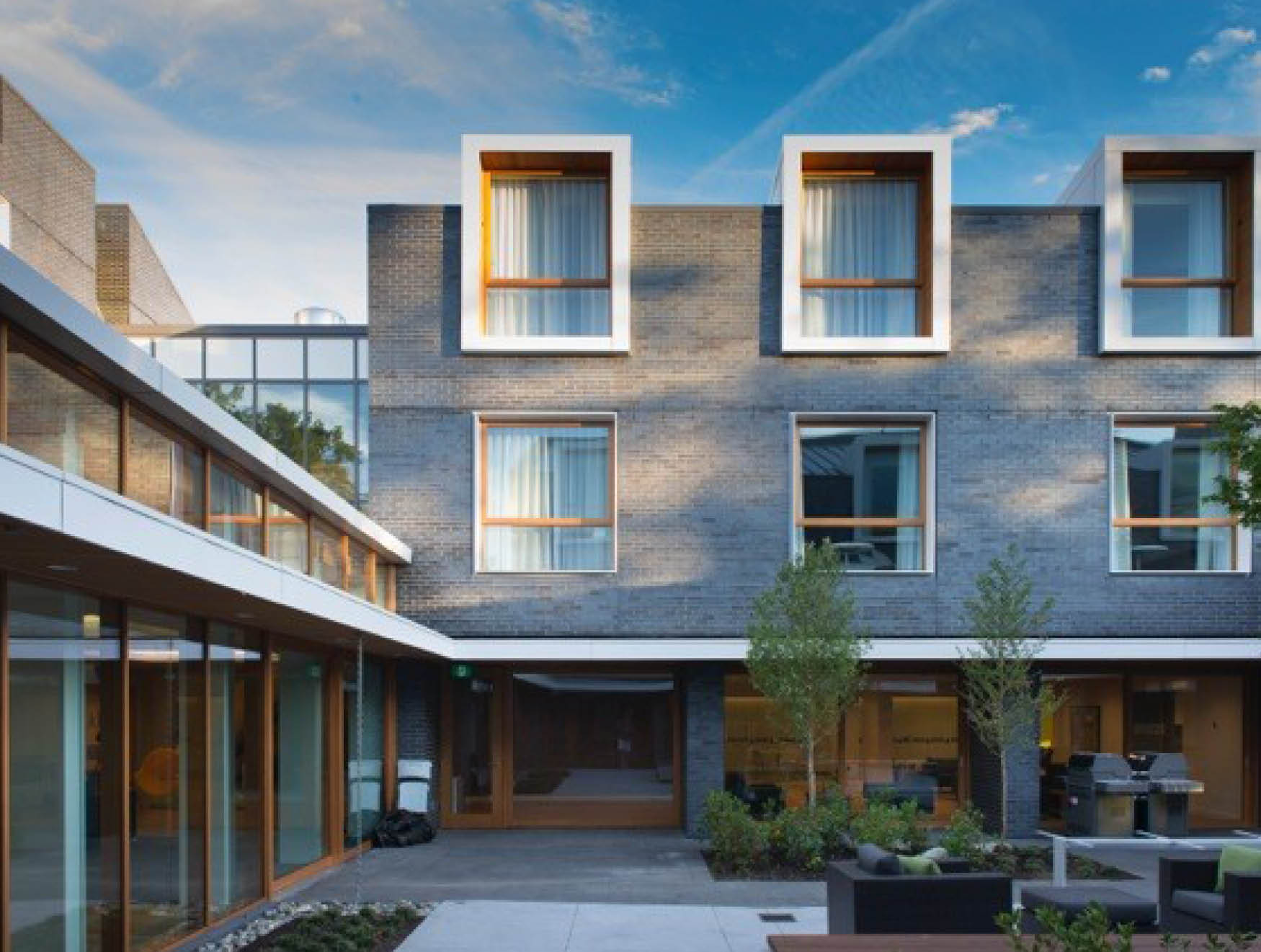 https://uhk.b20.mwp.accessdomain.com/wp-content/uploads/2020/06/RMH-BC-Interior-Courtyard-Info-Block-840x634-2.jpg